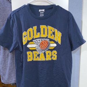 Cal Golden Bears: Retro UC Berkeley Basketball t-shirt - medium but fits small
